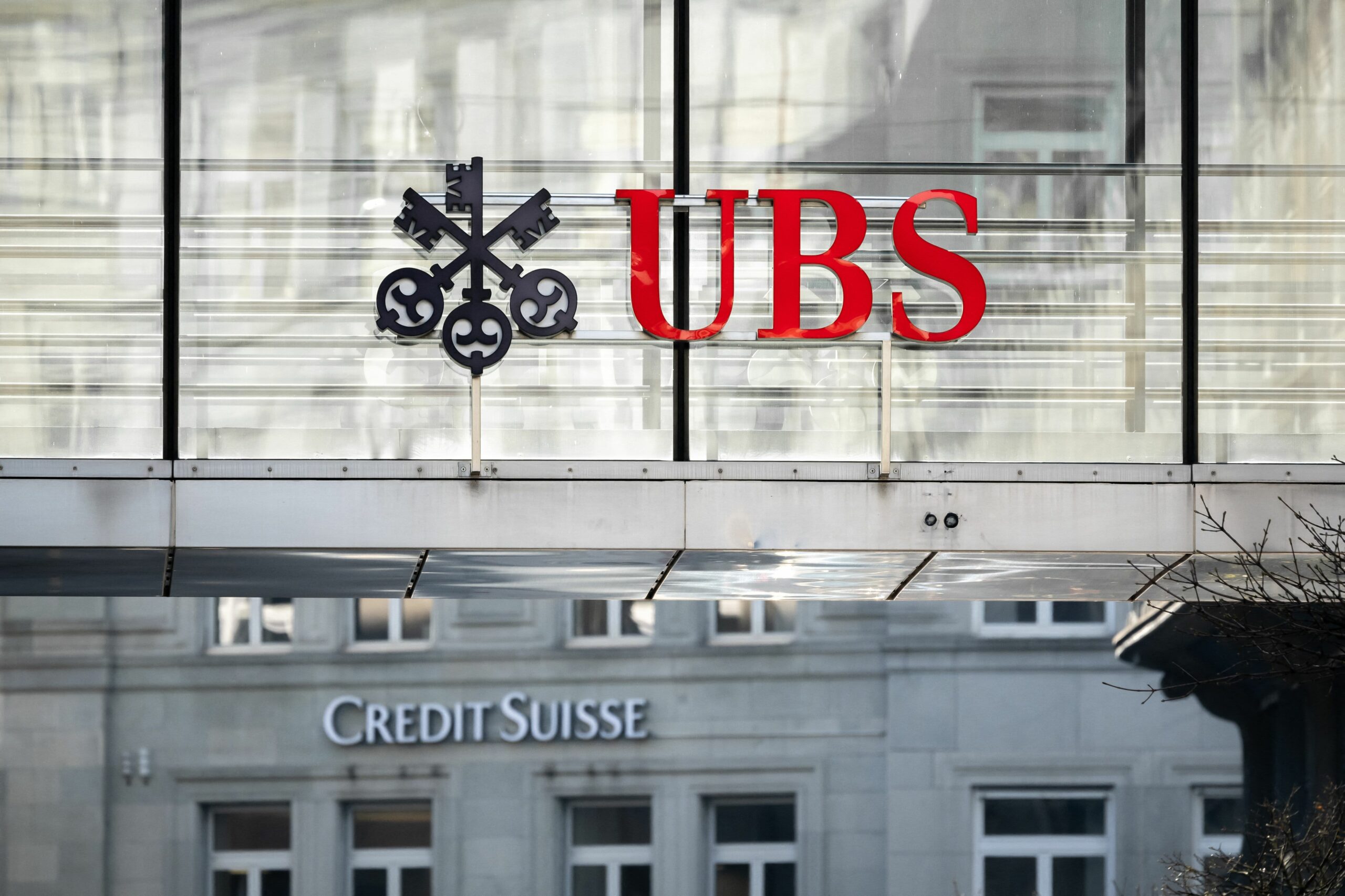 UBS Predicts Multiple Interest Rate Cuts by the Federal Reserve in 2024